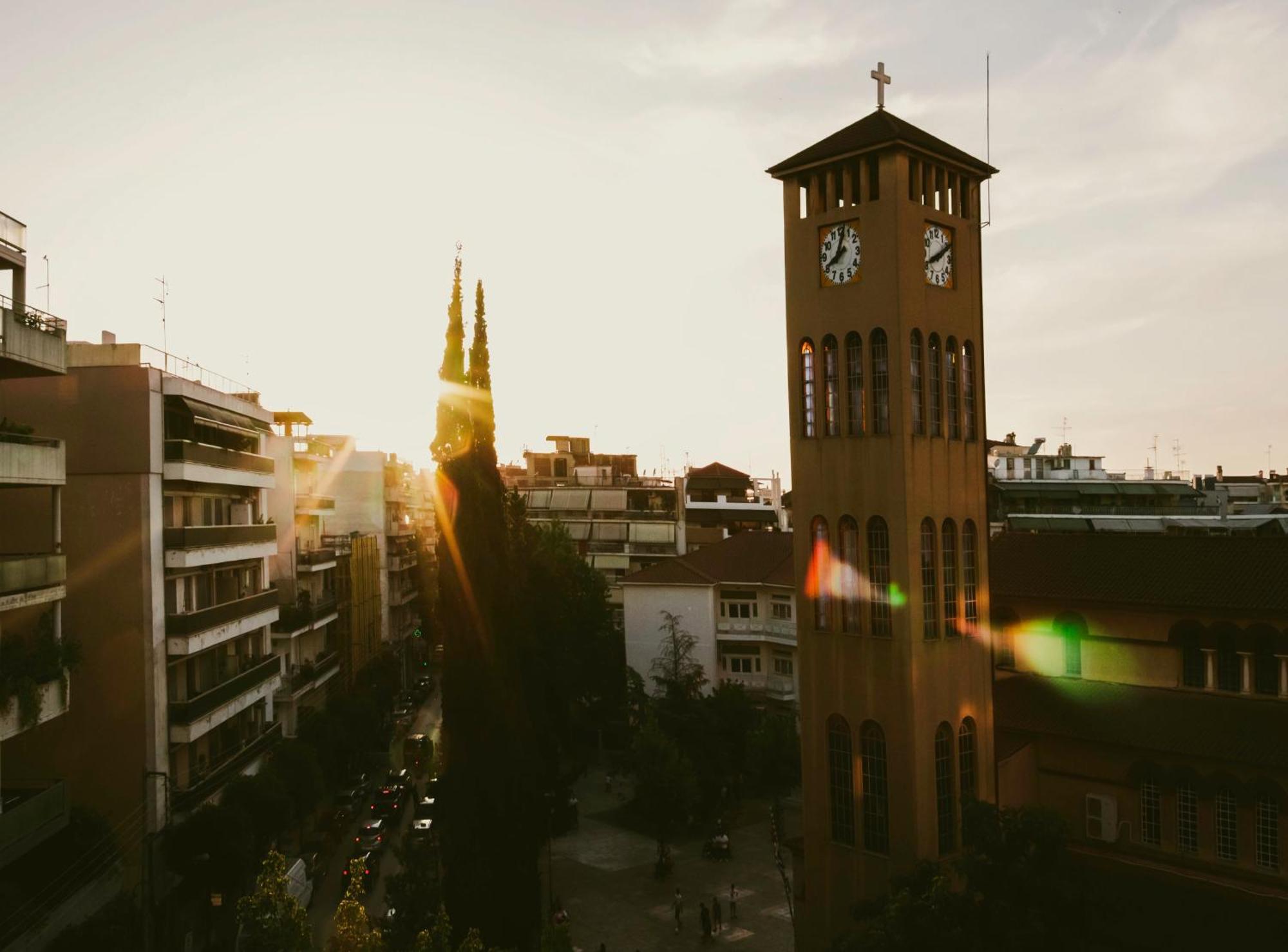 Gk Suites-Constantin View , Auto Check-In 24H Yenişehir Dış mekan fotoğraf