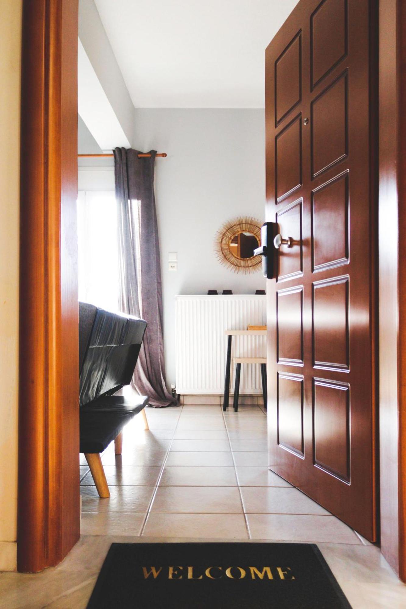 Gk Suites-Constantin View , Auto Check-In 24H Yenişehir Dış mekan fotoğraf