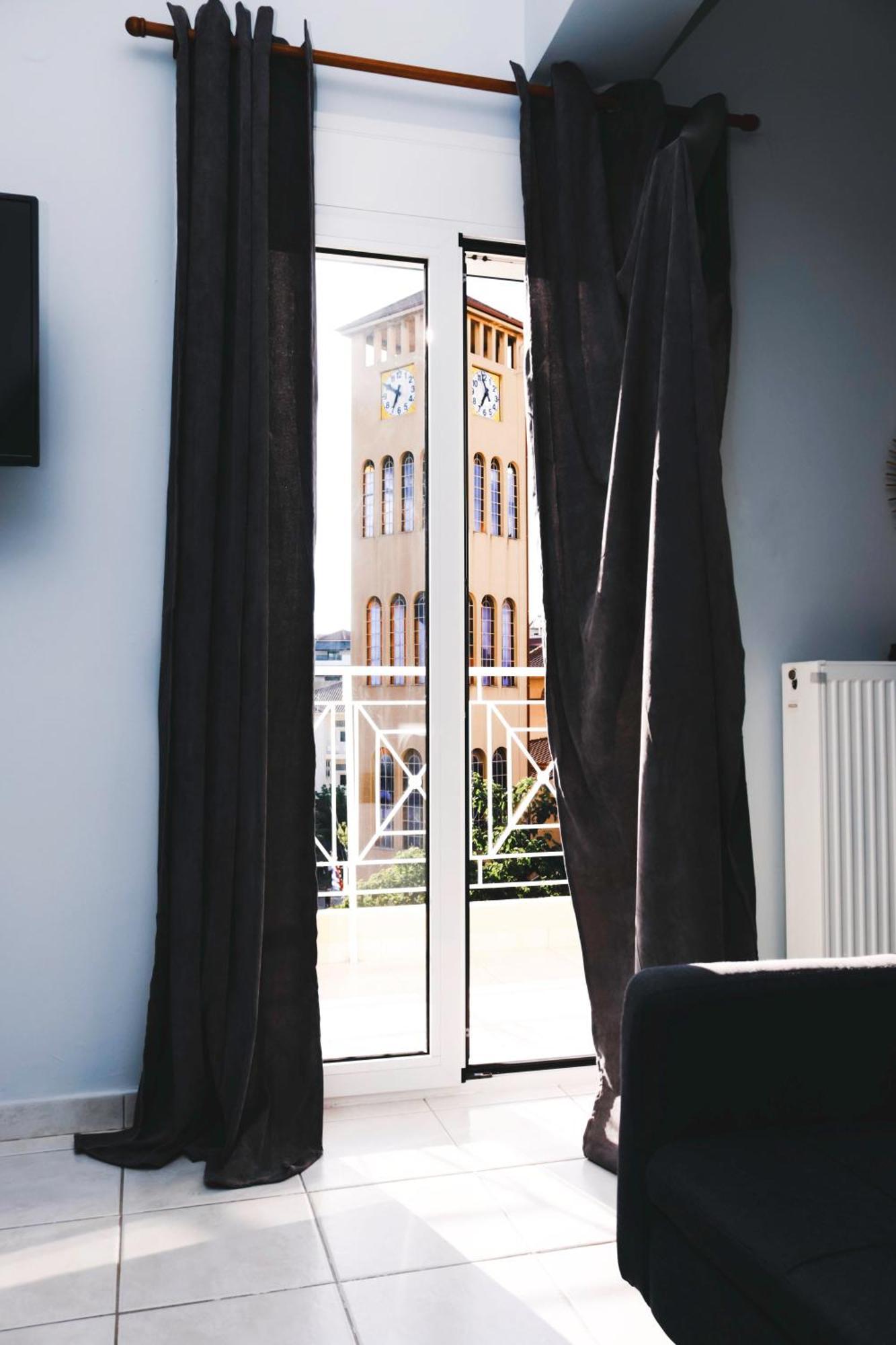 Gk Suites-Constantin View , Auto Check-In 24H Yenişehir Dış mekan fotoğraf