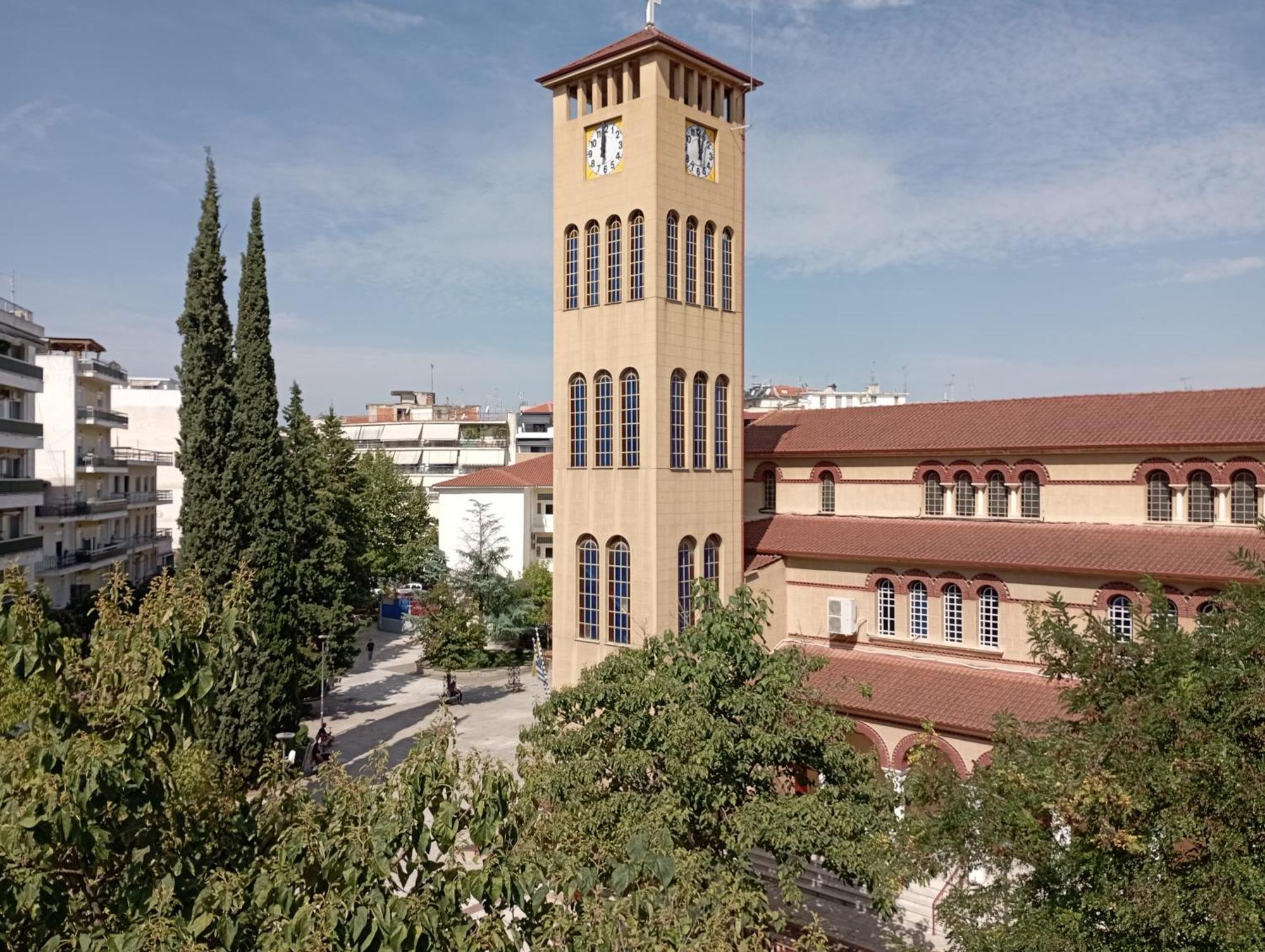 Gk Suites-Constantin View , Auto Check-In 24H Yenişehir Oda fotoğraf