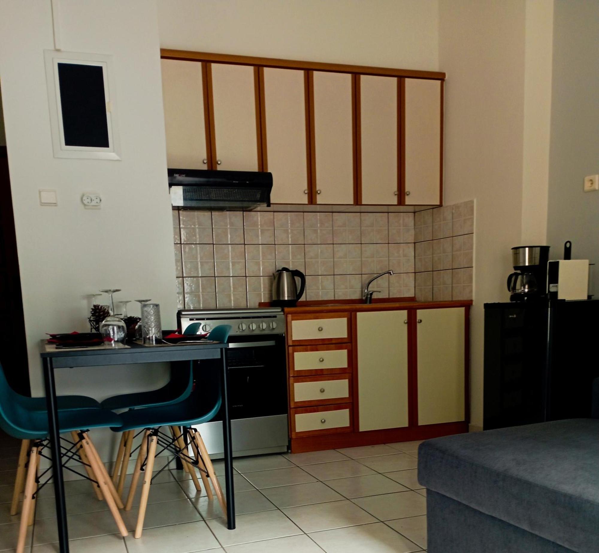 Gk Suites-Constantin View , Auto Check-In 24H Yenişehir Dış mekan fotoğraf
