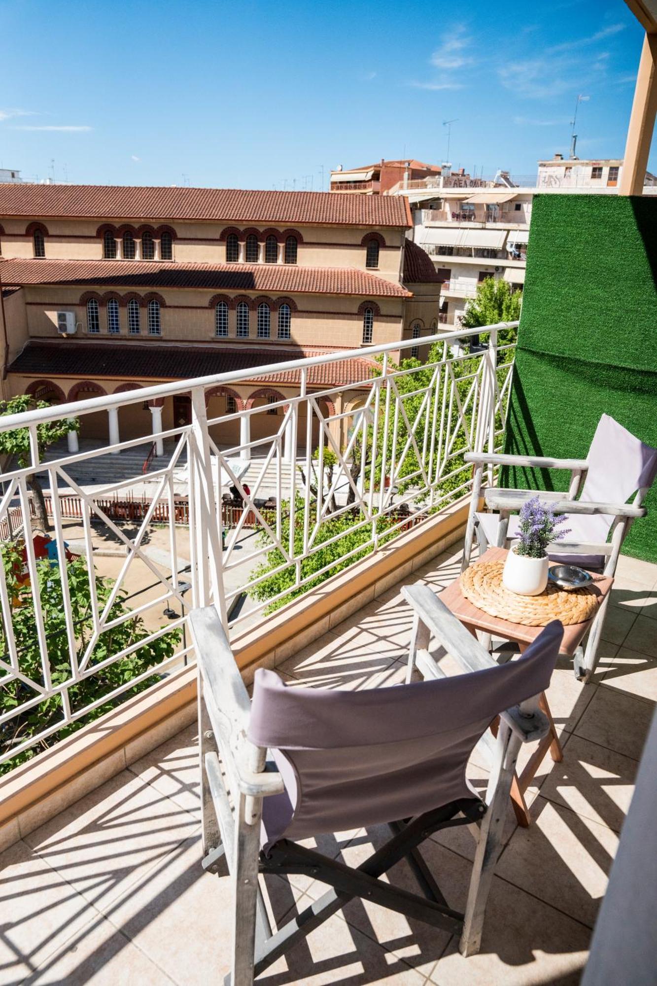 Gk Suites-Constantin View , Auto Check-In 24H Yenişehir Dış mekan fotoğraf