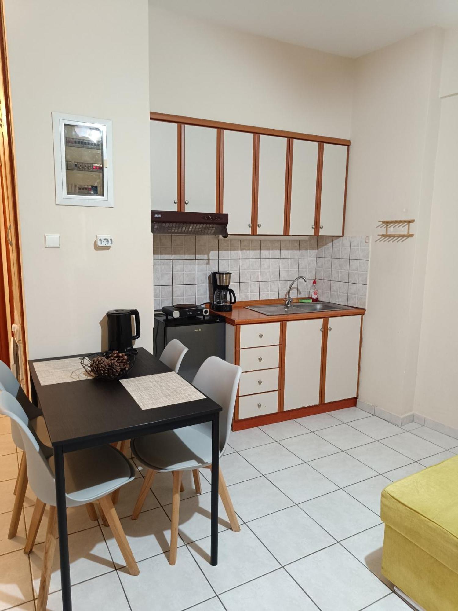 Gk Suites-Constantin View , Auto Check-In 24H Yenişehir Oda fotoğraf