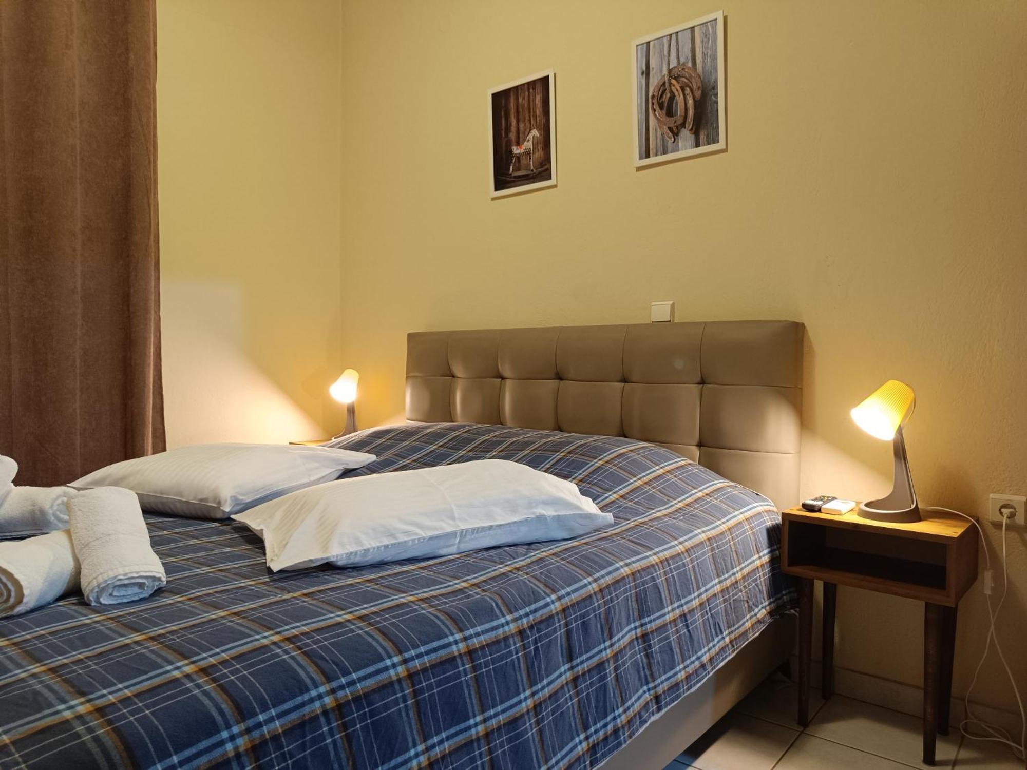 Gk Suites-Constantin View , Auto Check-In 24H Yenişehir Oda fotoğraf